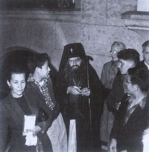 Святитель Иоанн Шанхайский с приютянами в Сан-Франциско